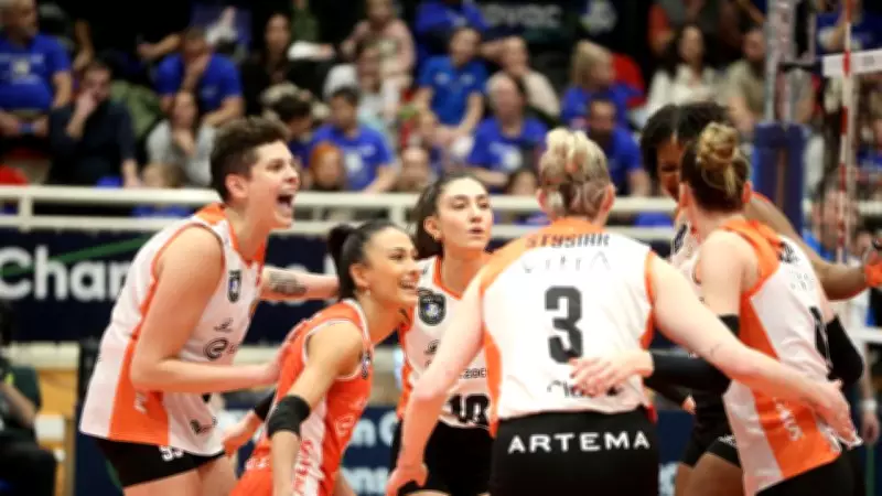 Eczacıbaşı Dynavit, Numia Vero Volley'i 3-2 Yenerek Çeyrek Finale Yükseldi