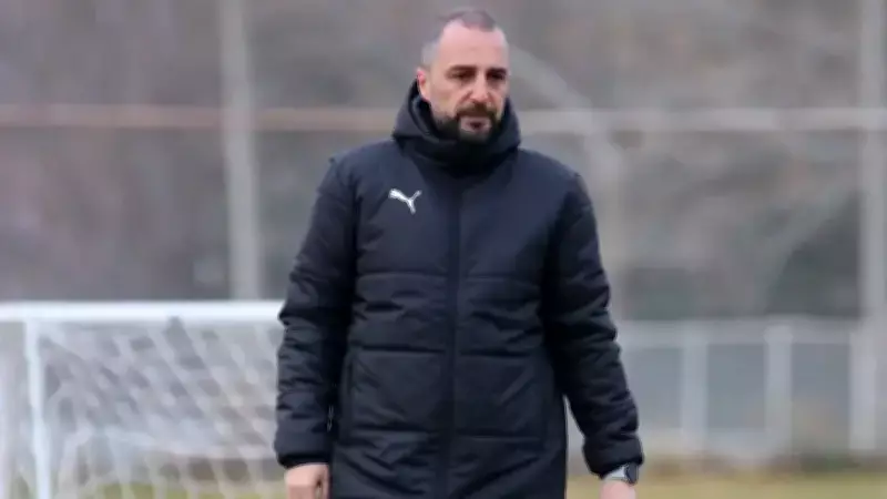 Elazığspor, Teknik Direktör Adem Çağlayan ile Yollarını Ayırdı