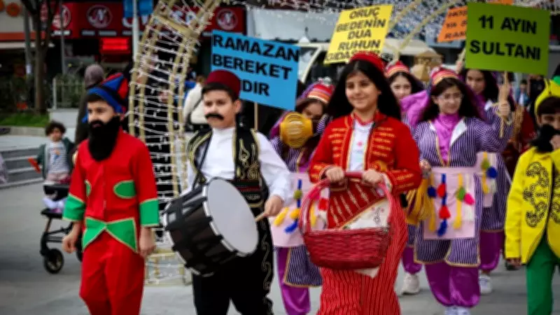 Esenler'de Minik Ellerden Ramazan Süsleri: Gönül Köprüleri Kuruldu