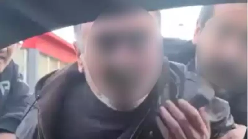 Esenyurt'ta Yol Verme Kavgası: Araçtan İnen Sürücü ve Yolcuya Para Cezası