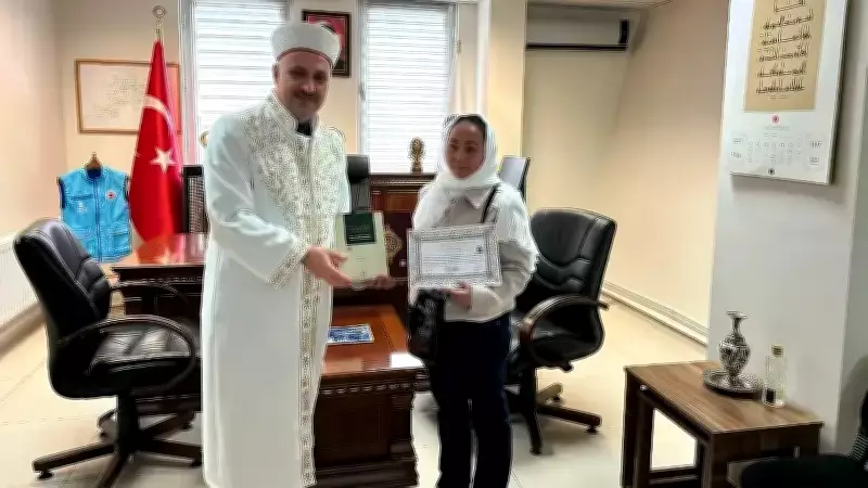 Eskişehir'de Filipinli Katerina, İslam'ı Seçerek 'Hayat' Adını Aldı