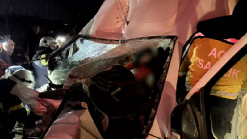 Eskişehir'de Park Halindeki TIR'a Çarpma: Bir Kişi Hayatını Kaybetti