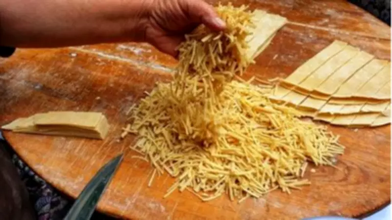 Ev Eriştesi Nasıl Yapılır? Doğal ve Lezzetli Tarifin Püf Noktaları