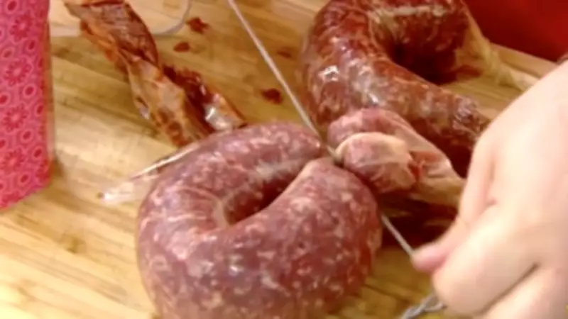 Evde Doğal Sucuk Yapımı: Kolay Tarif ve Püf Noktaları