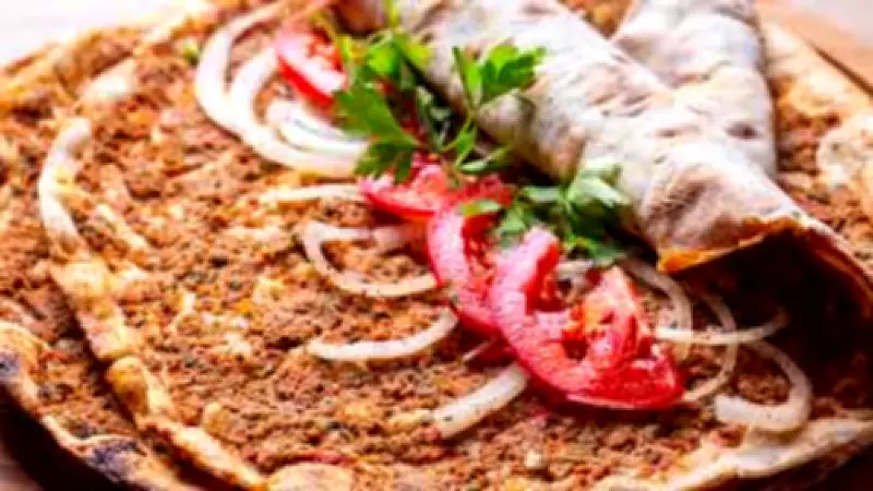 Evde Nefis Lahmacun Tarifi: Pratik Adımlarla Nasıl Yapılır?