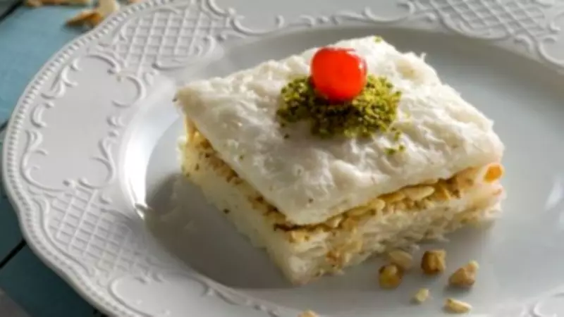 Evde Pratik Güllaç Tarifi: Osmanlı'dan Günümüze Hafif Tatlı