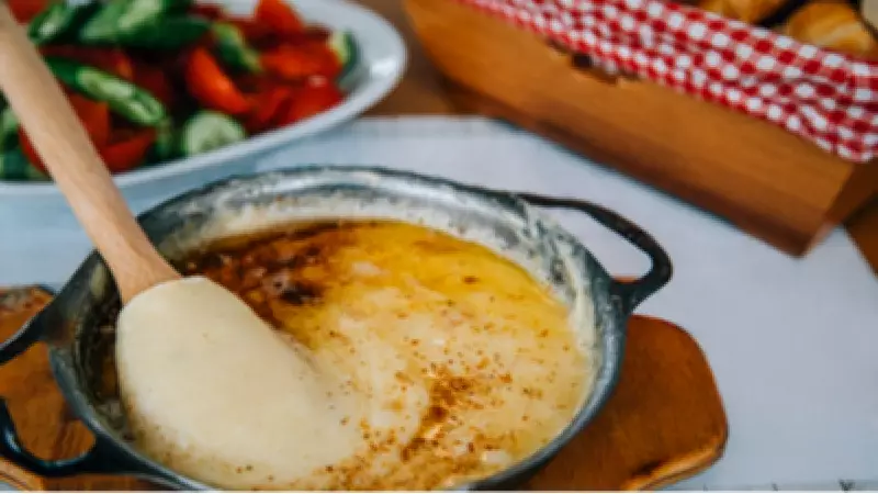 Evde Pratik Kuymak Tarifi: Nefis Karadeniz Lezzetinin Püf Noktaları