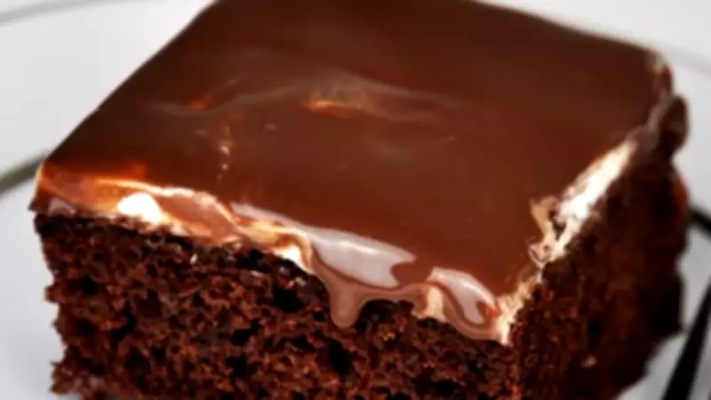 Evde Yaş Pasta Yapımı: Doğal, Kolay ve Lezzetli Tarifin Sırları