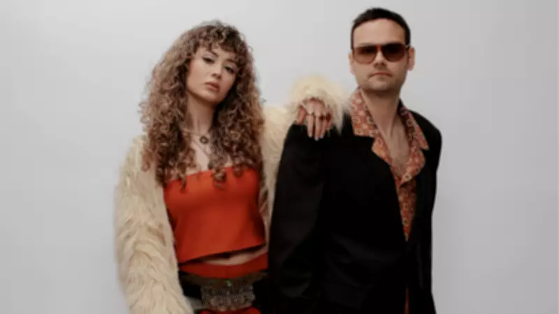 Faruk Sabancı ve Sena Şener'den 'Gurbet' Yorumu: Nostaljik Bir Buluşma