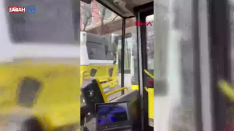 Fatih'te Üç İETT Otobüsü Kaza Yaptı: Unkapanı'nda Trafik Karmaşası Yaşandı