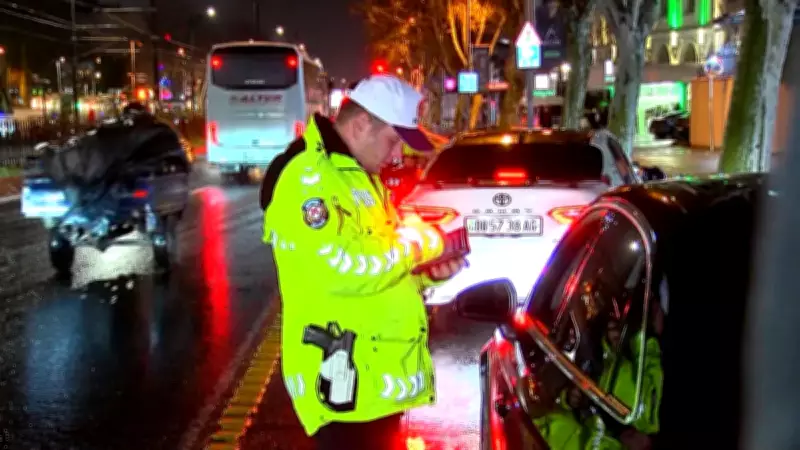 Fatih'te Helikopter Destekli 'Huzur İstanbul' Denetimi Yapıldı