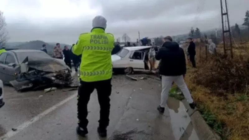 Fatsa'da Şerit İhlali ve Ehliyetsiz Sürücünün Karıştığı Trafik Kazası: 2 Yaralı
