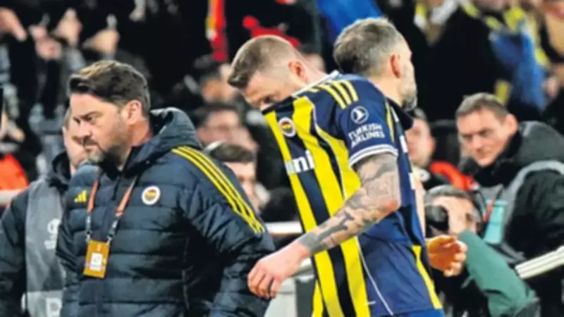 Fenerbahçe'nin Yıldızı Milan Škriniar Sakatlandı, 1 Ay Süreyle Saha Dışı Kalacak