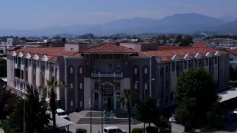 Fethiye'de Köpeği Bıçaklayan Şüpheli Ruh Sağlığı Hastanesine Sevk Edildi