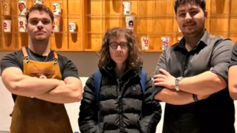 Filozof Atakan 17 Yaşında: Sosyal Medya Fenomeninin Yeni İmajı Ortaya Çıktı