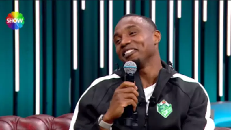 Fode Koita, Bekir Köse ile Ramazan Geceleri'nde 'Kabe'de Hacılar' İlahisini Seslendirdi