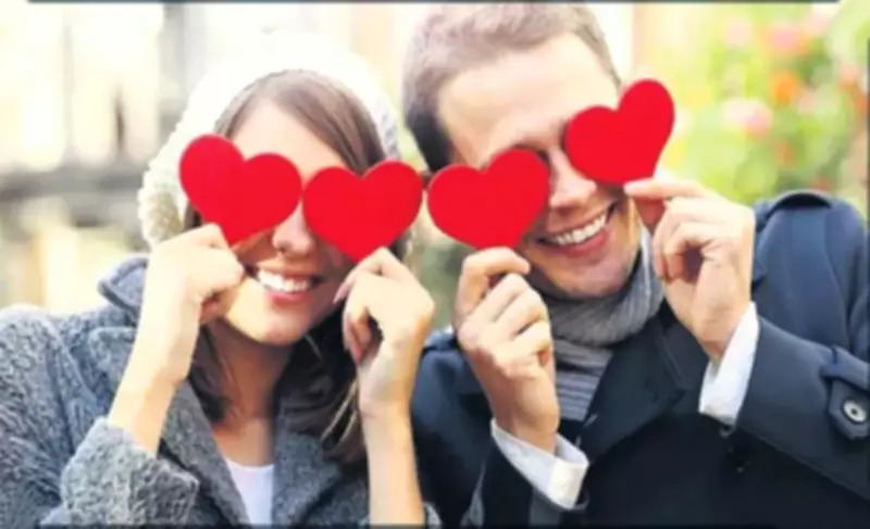 Funda Karayel'den Modern Aşk Analizi: Eski Aşklar Nerede Kaldı?