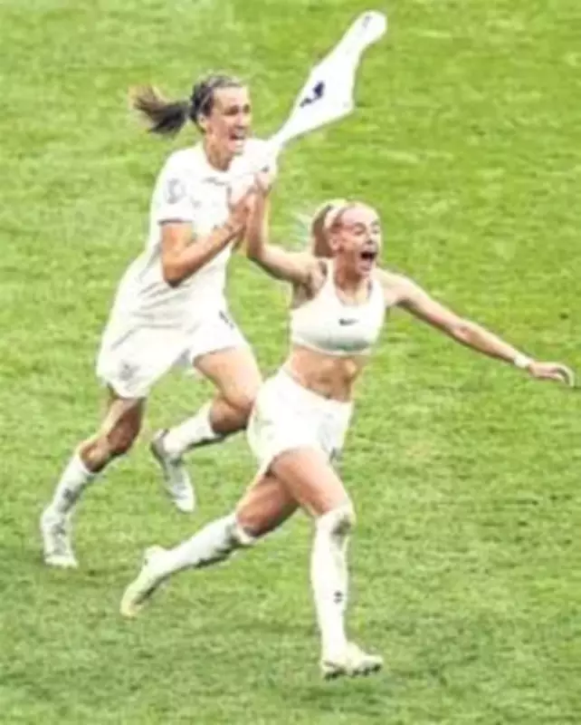 Futbol Kadınlara Yakışır mı? Roux'un Tartışmalı Sözleri ve Epstein Dosyasındaki Şok Detaylar