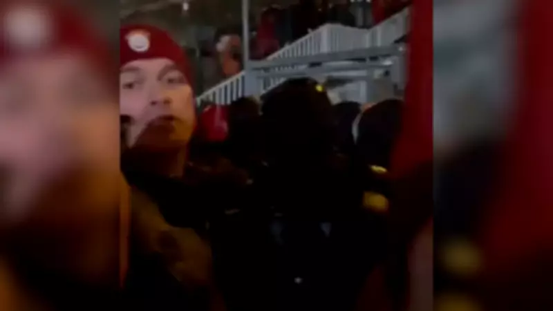 Galatasaray-Juventus Maçında Kıvanç Tatlıtuğ Sürprizi! Taraftarla Samimi Anlar