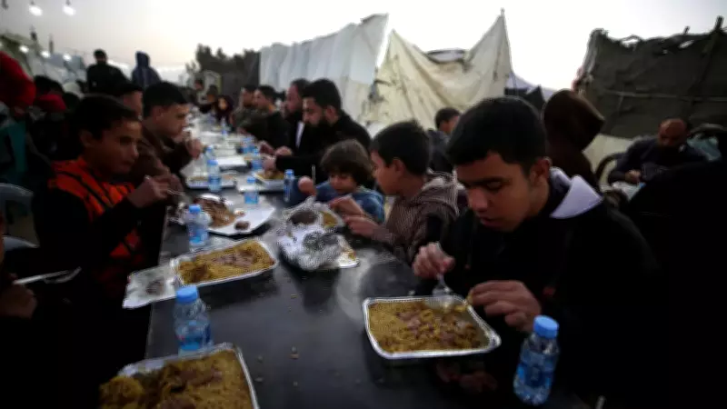 Gazze'de Katliam Gölgesinde İlk İftar: Enkazlar Arasında Ramazan Heyecanı