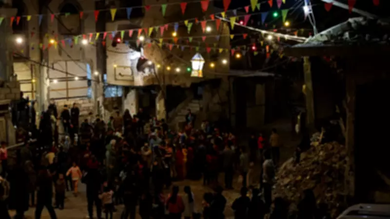 Gazze'deki Filistinliler, Katliam Gölgesinde İlk İftarını Açtı