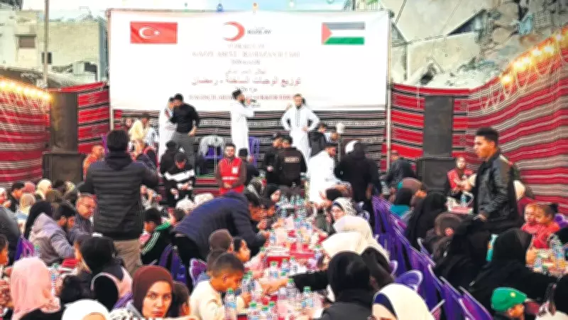 Gazze'deki İftar Sofralarında Türk Bayrağı Umut Oluyor
