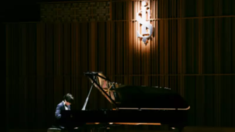 Genç Piyanist Tolga Bilget, İş Sanat'ta Parlayan Yıldızlar Konserinde Sahne Aldı