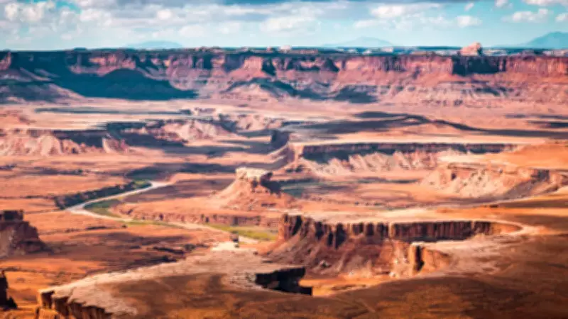 Green Nehri'nin Dağları Delme Sırrı: Yerin 200 Kilometre Derinindeki Jeolojik Olay