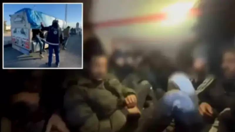Hatay'da Kamyon Kasasında Hayvan Dışkısıyla Kamufle Edilen 19 Kaçak Göçmen Yakalandı