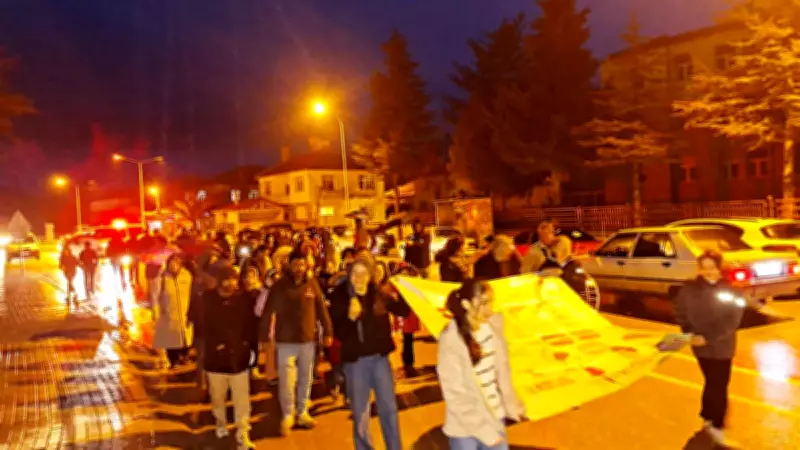 Hisarcık'ta Ramazan Coşkusu: Fener Alayıyla Karşılandı