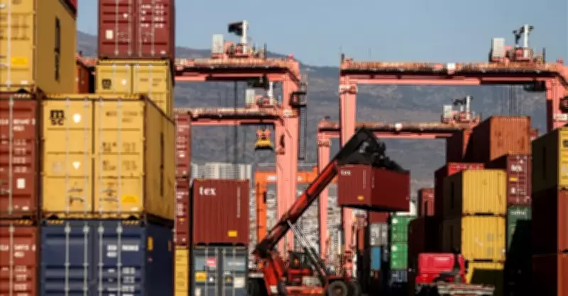 Çin, ABD Tarifelerinden Kaçıyor: Açık Rekor Seviyeye Ulaştı