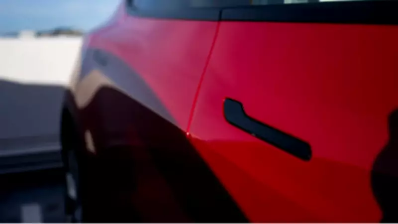 Çin'den Elektrikli Araçlara Güvenlik Darbesi: Gizli Kapı Kolları Yasaklanıyor