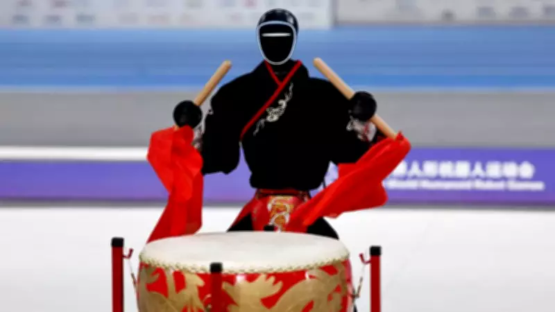 Çin'in İnsansı Robotları Bahar Festivali'nde Kung Fu Şovuyla Dünyaya Meydan Okudu