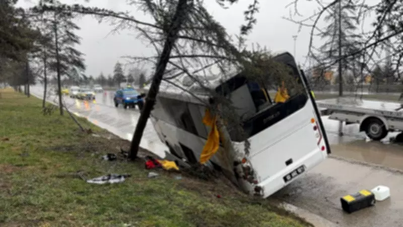 Isparta'da Cezaevi Aracı Devrildi: 3 Jandarma Personeli Yaralandı