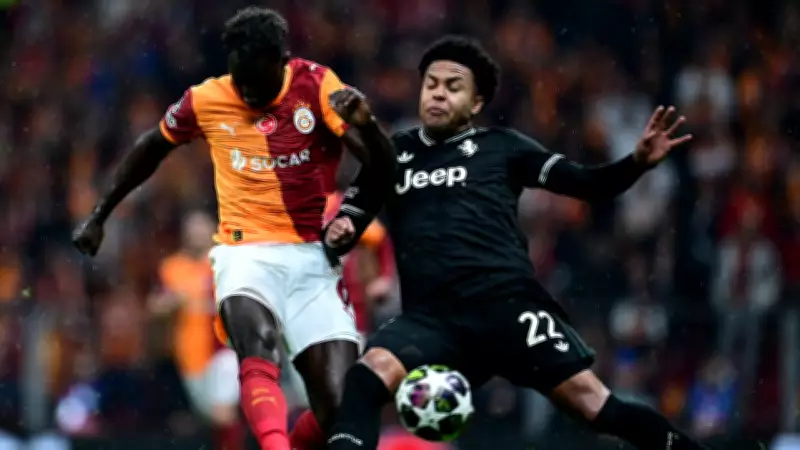 Juventus-Galatasaray Maçında Lloyd Kelly Kırmızı Kart Gördü, Takım 10 Kişi Kaldı