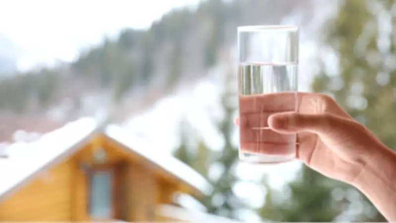 Kış Aylarında Susuzluk Tuzak Olabilir: Ne Kadar Su İçmeliyiz?