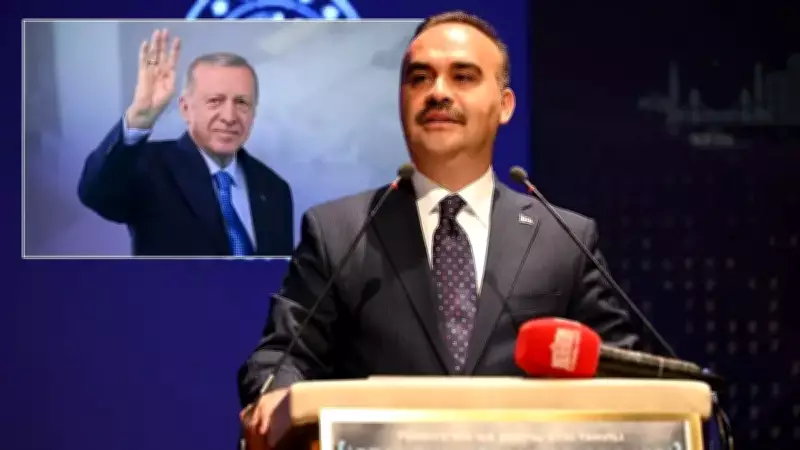 Kacır, Erdoğan'ın Doğum Gününü 'Nice Yıllara Reis' Şarkısıyla Kutladı