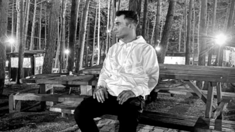 Kadıköy'de Metruk Binada Asansör Boşluğunda Cansız Beden Bulundu: 27 Yaşındaki Meki Poyraz'ın Ölümü Şüpheli