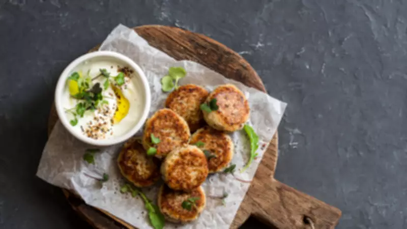 Karnabahar Köftesi Tarifi: Kaşarlı ve Pratik Lezzetin Püf Noktaları