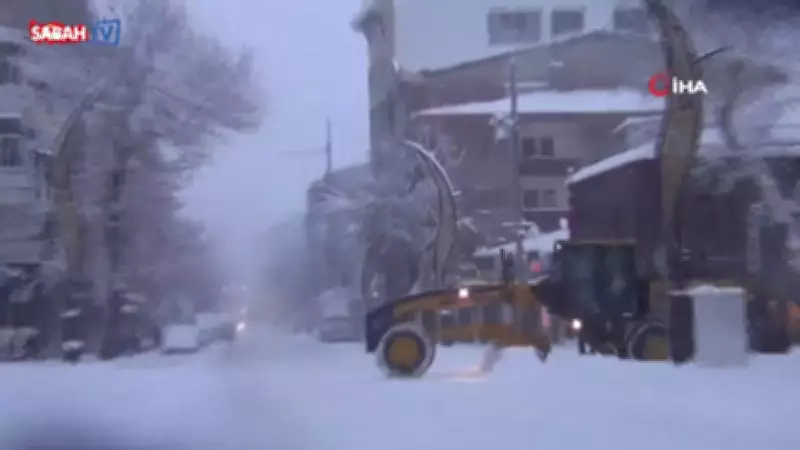 Kars'ta Kar Felaketi: 40 Santimetre Kar Eğitimi Durdurdu, Köy Yolları Kapandı