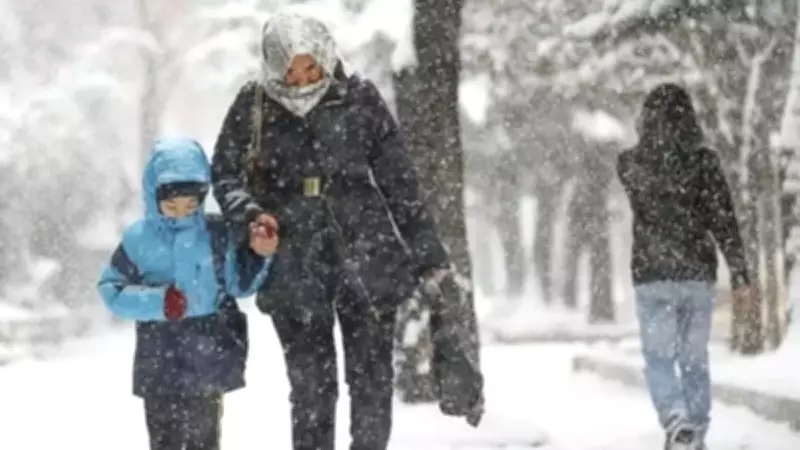 Kars'ta Kar Tatili Beklentisi: Yarın Okullar Tatil mi?