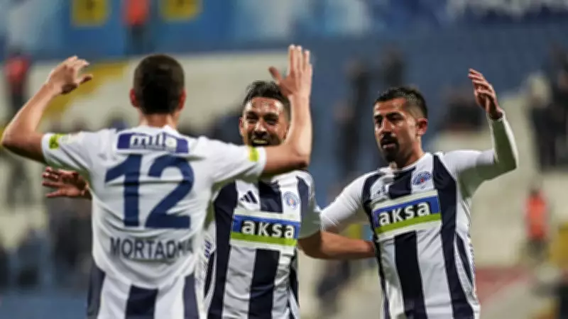 Kasımpaşa 8 Hafta Sonra Galibiyetle Tanıştı: İrfan Can, Cenk ve Kerem Gol Siftahı Yaptı