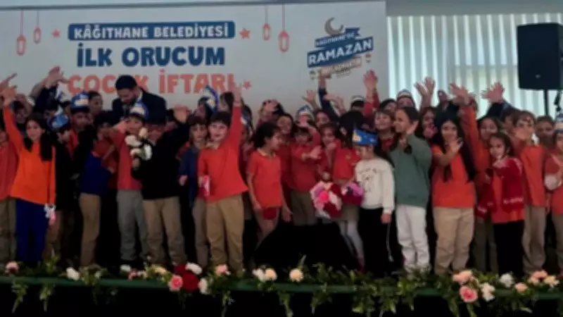 Kağıthane'de Minikler Ramazan'ın İlk Orucunu Tekne Orucuyla Açtı