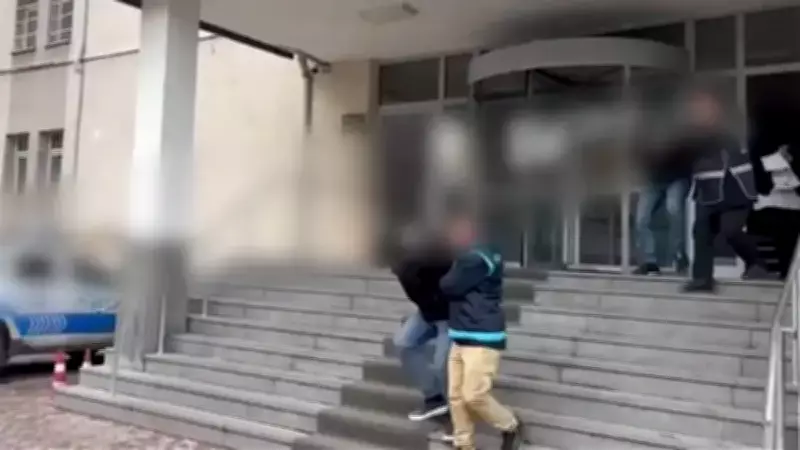 Kayseri'de İş İnsanına Görüntülerle Şantaj Yapan 3 Kişi Tutuklandı