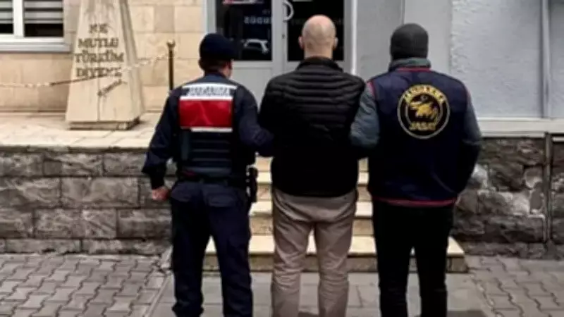 Kayseri'de 15 Yıl 6 Ay Hükümlü Firari Yakalandı, Uyuşturucu Ele Geçirildi