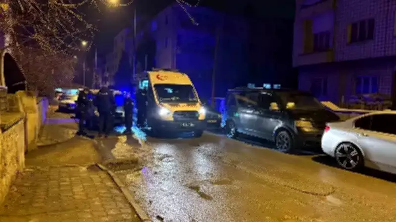 Kayseri'de Bıçaklı Kavga: 17 Yaşındaki Yaralı Binaya Sığındı, Saldırgan Yakalandı