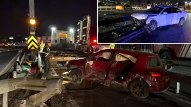 Küçükçekmece'de İki Araç Çarpıştı: Sürücüler Yaralandı, Trafik Felç Oldu