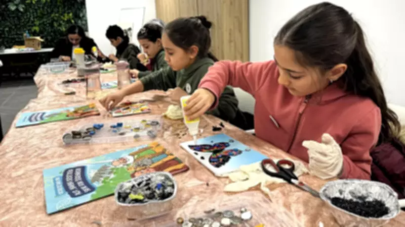 Kocaeli'de Minik Eller Atık Pilleri Sanata Dönüştürdü: Çevre Mesajı Verildi