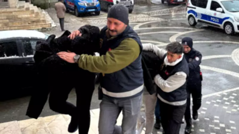 Konya'da Kuyumcuya Sahte Altın Satmaya Kalkan 3 Kişi Tutuklandı