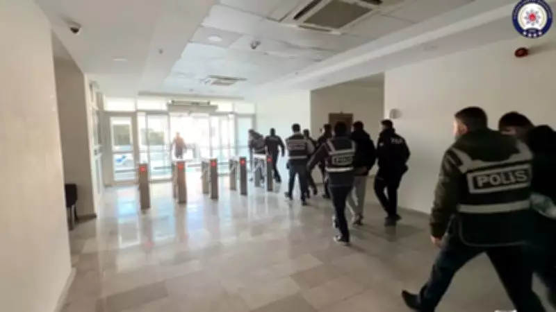 Kırşehir Merkezli 9 İlde Dolandırıcılık Operasyonu: 17 Kişi Tutuklandı